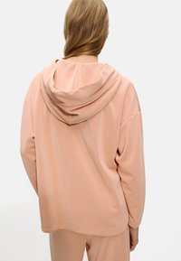 PARFOIS ONLINE EXCLUSIVE łososiowy