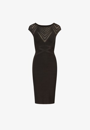 Zwarte aansluitende jurk met korte kapmouwen, met een doorschijnende gestreepte bovenkant, horizontale ribbelstructuur en een lengte tot halverwege de kuit.