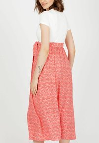 Attesa Maternity FEDERICA-MATERNITY NURSING MIDI - Vapaa-ajan mekko - coral red