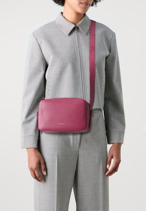 Coccinelle MALORY - Borsa a tracolla - rosewood
