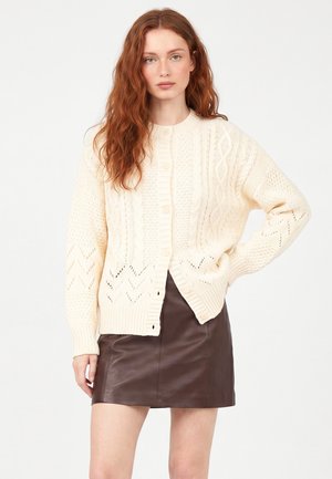 DreiMaster, DREIMASTER CARDIGAN - Cardigan - offwhite