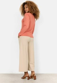 Soyaconcept SC-DOLLIE 446 - Adīta jaka - dusty clay melange