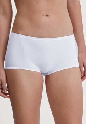 Witte katoenen hipster shorts met een gladde textuur en een aangesloten ontwerp, met een subtiele contrasterende tailleband en beenopeningen.