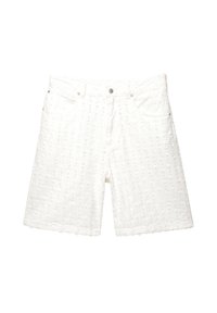 Shorts in denim bianco con motivo testurizzato, cinque tasche e hardware in argento. Gamba dritta con orlo scallopato nella parte inferiore.