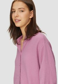 QS OVERSIZED fioletowy