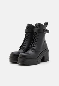 Armani Exchange Korolliset nilkkurit - black