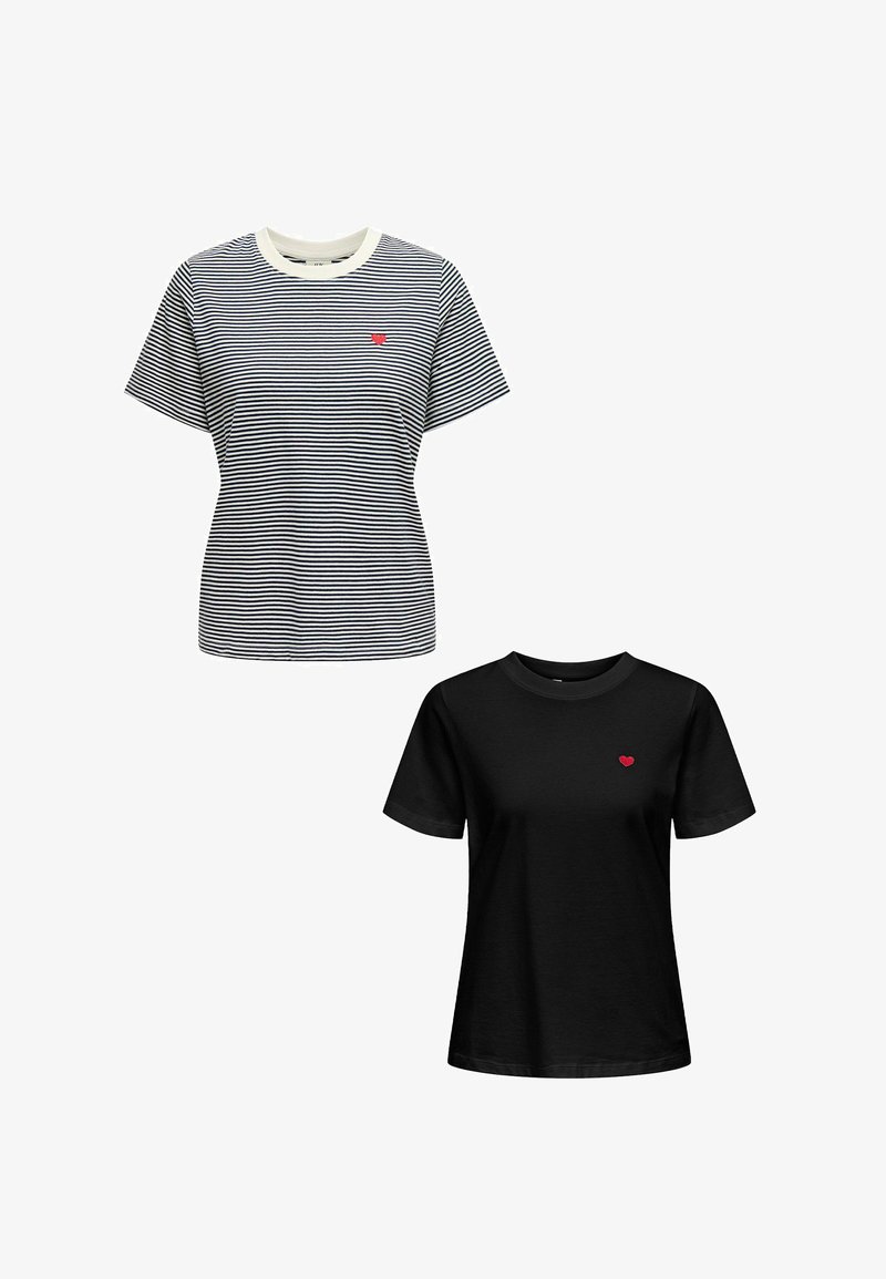 Zwei T-Shirts: eines gestreift in Marineblau und Weiß mit einem roten Herz-Logo, das andere einfarbig schwarz mit einem passenden roten Herz-Logo. Kurze Ärmel.
