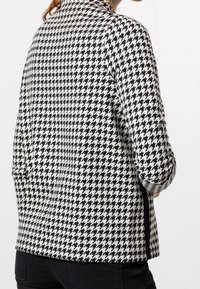 zero Sweatshirt - white