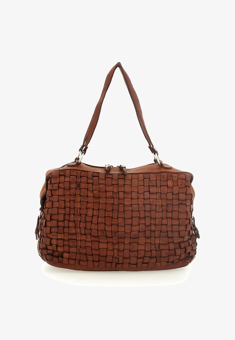 Borsa a tracolla in pelle intrecciata marrone con una forma rettangolare, doppie spalline e due scomparti con cerniera. Superficie strutturata con cuciture visibili.