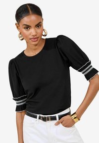 Unselected, black