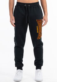 Lonsdale Tepláky - black oxblood yellow