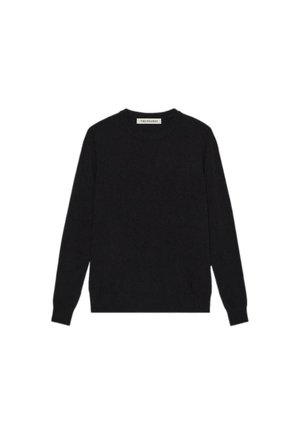 Maglione nero con colletto a girocollo realizzato in un tessuto morbido, caratterizzato da maniche lunghe, orlo a costine e un piccolo etichetta con logo sul lato sinistro in basso.