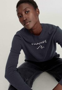 hessnatur Strickpullover - marine