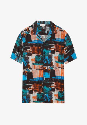 Kurzarmhemd mit einem abstrakten Muster in Orange, Blau und Schwarz. Hergestellt aus leichtem Stoff mit Kragen und Knopfdetails.