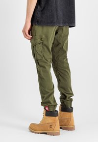 Alpha Industries TWILL JOGGER - Kargopüksid - dark olive