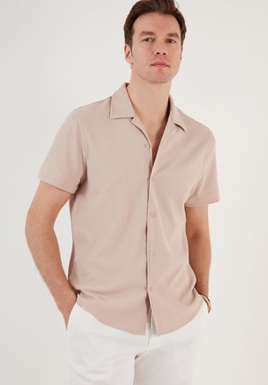 REGULAR FIT - Camisa - stone