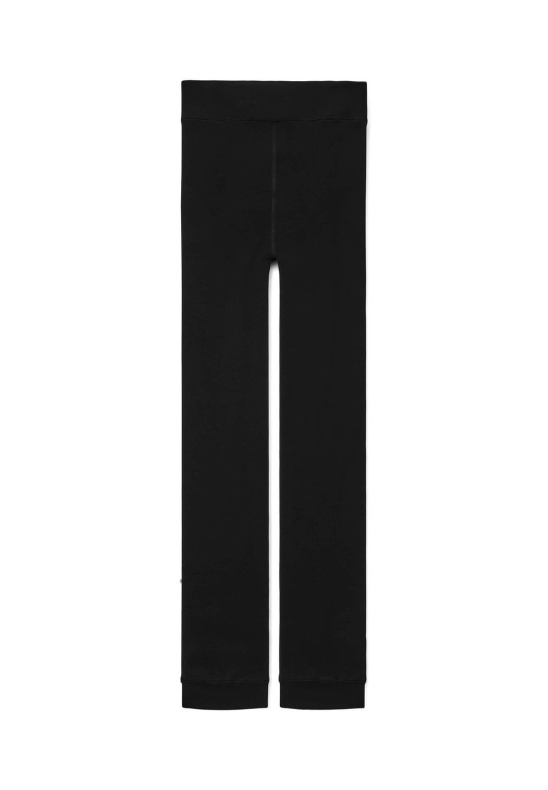 Czarne legginsy z elastycznym pasem, gładką teksturą i dopasowanym krojem z zwężającymi się nogawkami. Brak widocznych wzorów lub akcentów.