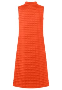 Orange ärmelloses Kleid mit hohem Kragen, das ein strukturiertes, gesteppte Muster und eine A-Linie-Silhouette aufweist.