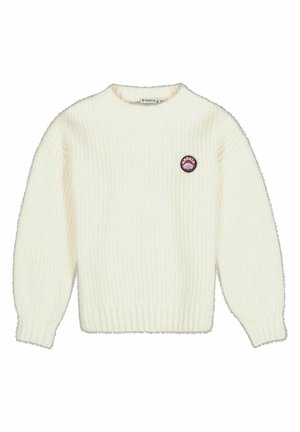 Roomkleurige geribbelde gebreide trui met lange mouwen en een klein rond bordeauxrood logopatch op de linkerborst.