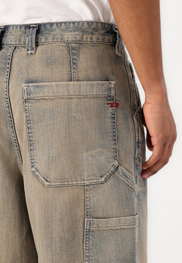 LIVERY - Denim shorts - 012