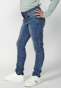 Koroshi Traperice uskog kroja - azul med   medium blue