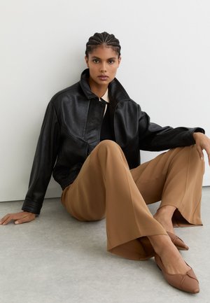 Reiss, Klassischer Ballerina - tan