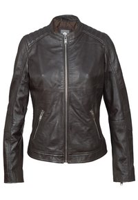 Veste en cuir marron avec une fermeture éclair sur le devant, un col montant et des accents matelassés aux épaules. Comprend deux poches latérales zippées et une texture lisse.