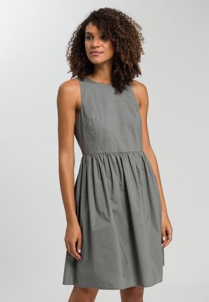 Day dress - agave