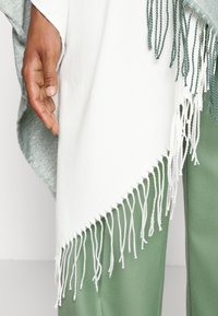 someday. BILASI - Viitta - pine green