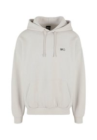Felpa grigia chiaro realizzata in morbido misto cotone. Caratterizzata da una tasca a marsupio frontale, cappuccio con cordoncino e un piccolo logo nero sul petto.