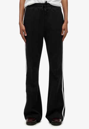 - Spodnie treningowe