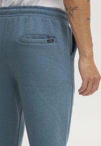 Blend BHDOWNTOWN REGULAR FIT - Donji dijelovi trenirke - bluestone