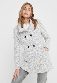 ONLY ONLNEWSOPHIA - Cappotto corto - cloud dancer