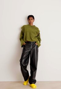 Thumbnail Image 2