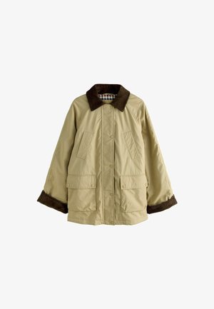 Veste rembourrée beige avec col et poignets en velours côtelé marron foncé, boutons-pression à l'avant et quatre poches sur le devant.