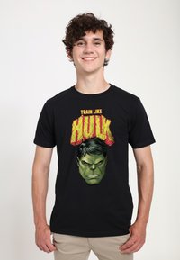 Marvel AVENGERS HULK FACE - T-shirt z nadrukiem