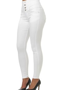 Elara HIGHWAIST  - Vaqueros pitillo - weiß
