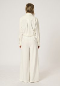 My Essential Wardrobe HACE WIDE - Nohavice - snow white