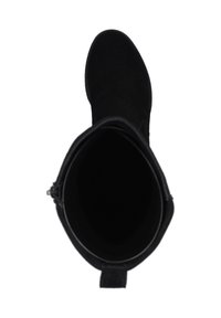 Zwarte suède enkellaars met een afgeronde neus en een glad interieur. Voorzien van een zijrits en een lus aan de achterkant voor gemakkelijk aan- en uittrekken.