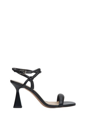 - Sandały na obcasie