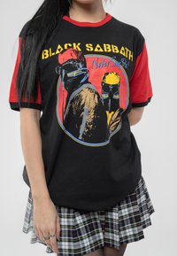 Paradiso Clothing BLACK SABBATH NEVER SAY DIE RINGER - Print T-shirt - black