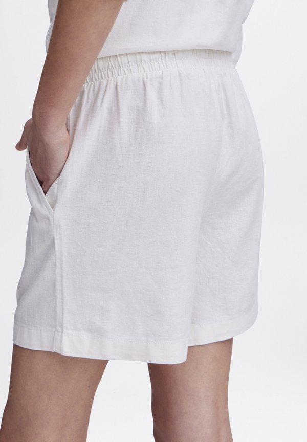 IHLino - Shorts - cloud dancer4