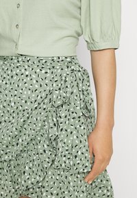 ONLY ONLOLIVIA WRAP SKIRT - Minissaia - hedge green