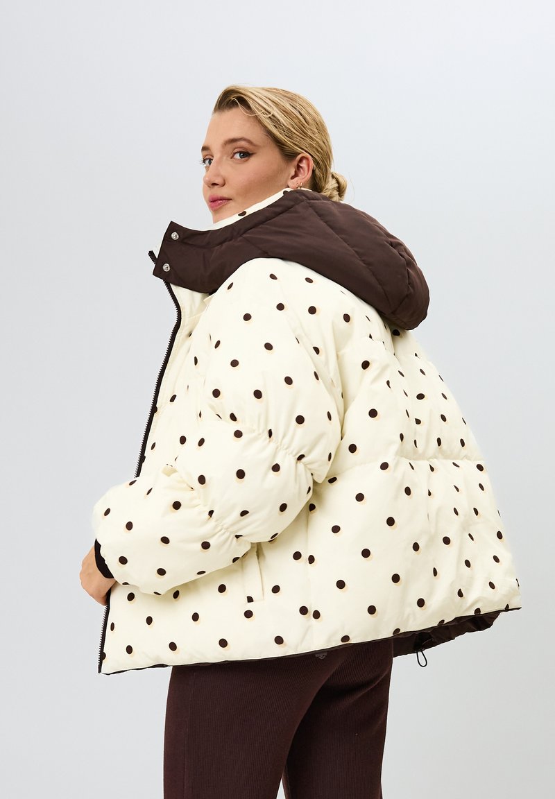 OH APRIL NICKY PUFFER - Winter jacket - truffle polkadots/dark