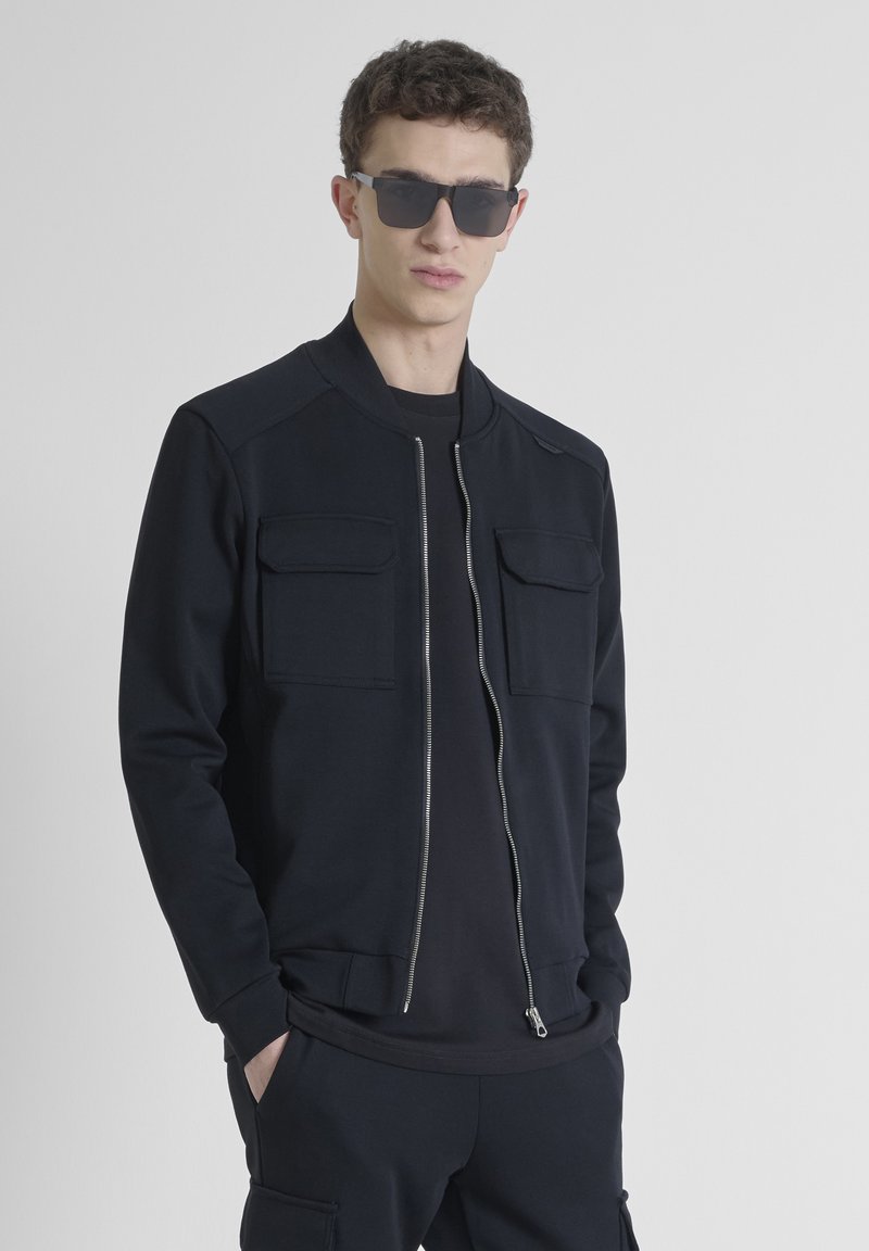 Antony Morato REGULAR FIT IN INTERLOCK FABRIC WITH LOGOED FLAG - Chaquetas bomber - black