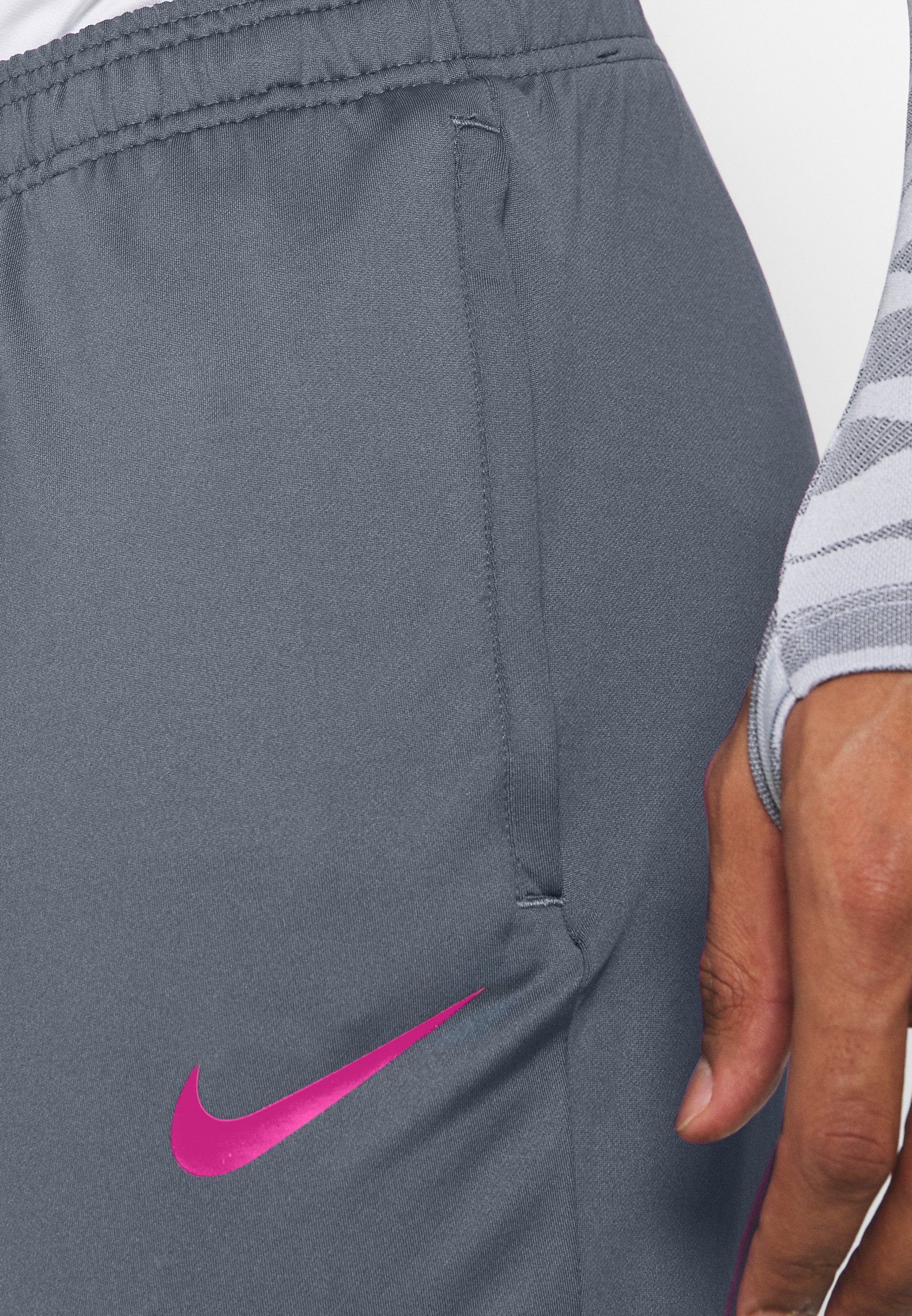 nike active pants