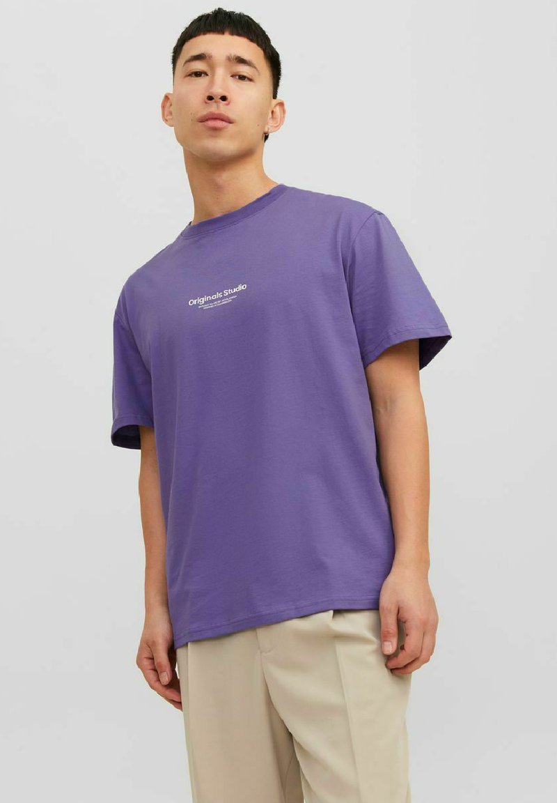 Jack & Jones JORVESTERBRO CREW NECK - Camiseta estampada - twilight purple