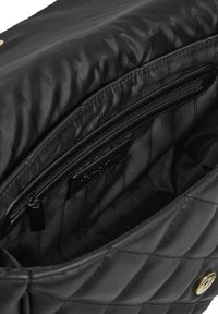 Pepe Jeans Käekott - black