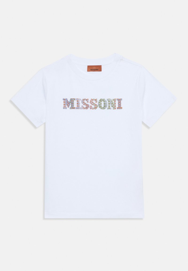 Balta medvilnės marškinėliai su multicolor, raštuotomis raidėmis „MISSONI“ logotipu. Apvalus kaklas ir trumpomis rankovėmis su švariais kraštais.