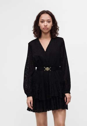 Guess, CLARISSE BELTED FLARE DRESS - Vestito casual - jet black